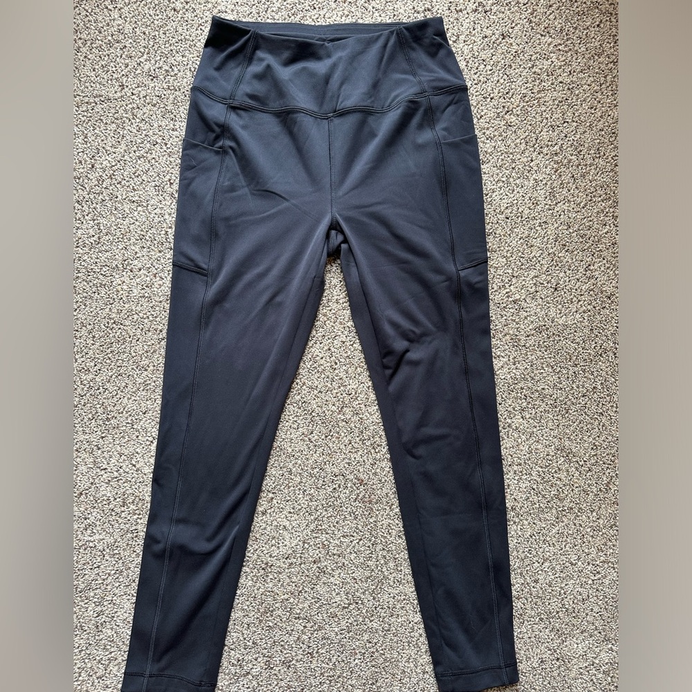 T by Talbots Black High Waist Leggings with Hip Pockets and Back Zipper - Picture 2 of 9